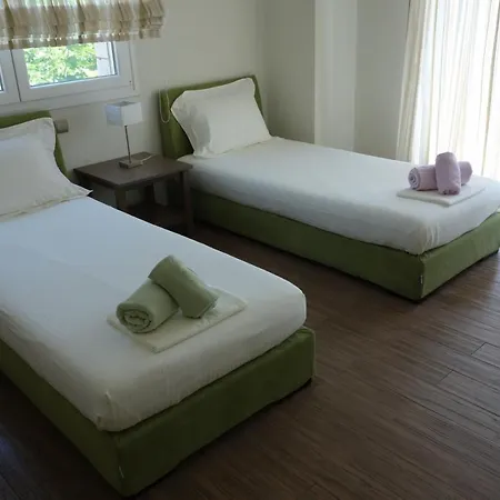 Infinity Blue Koróni