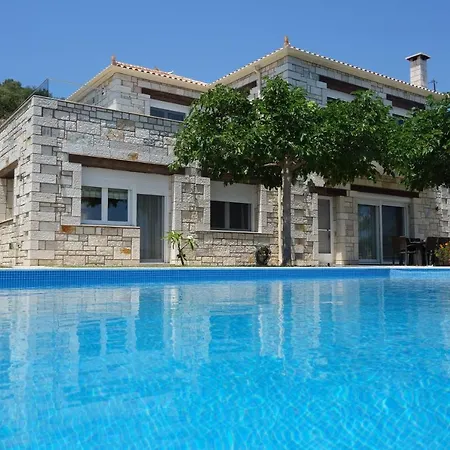 Villa Infinity Blue