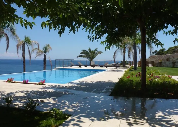 Villa Infinity Blue *